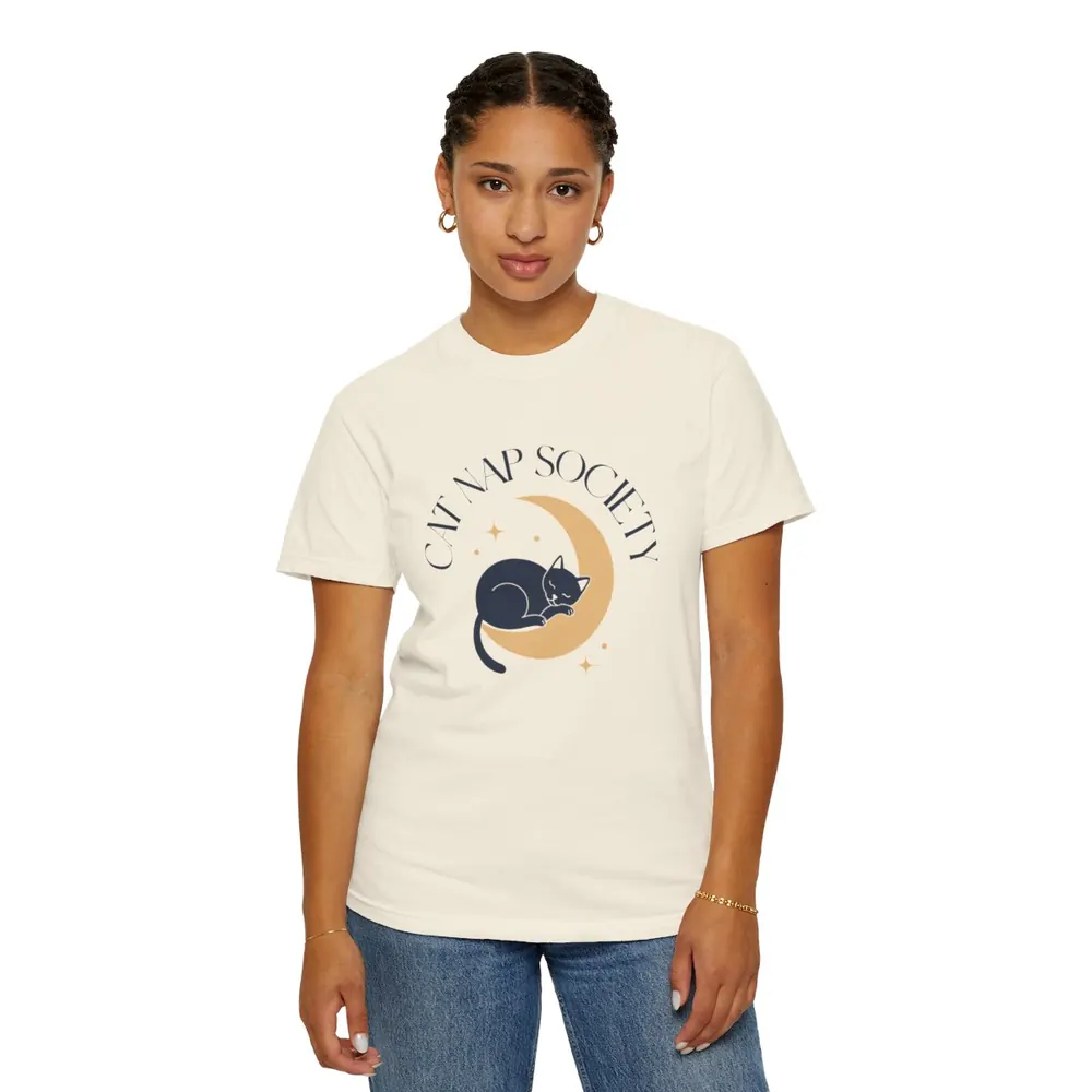 Model wearing the Cat nap society tee in Bone
