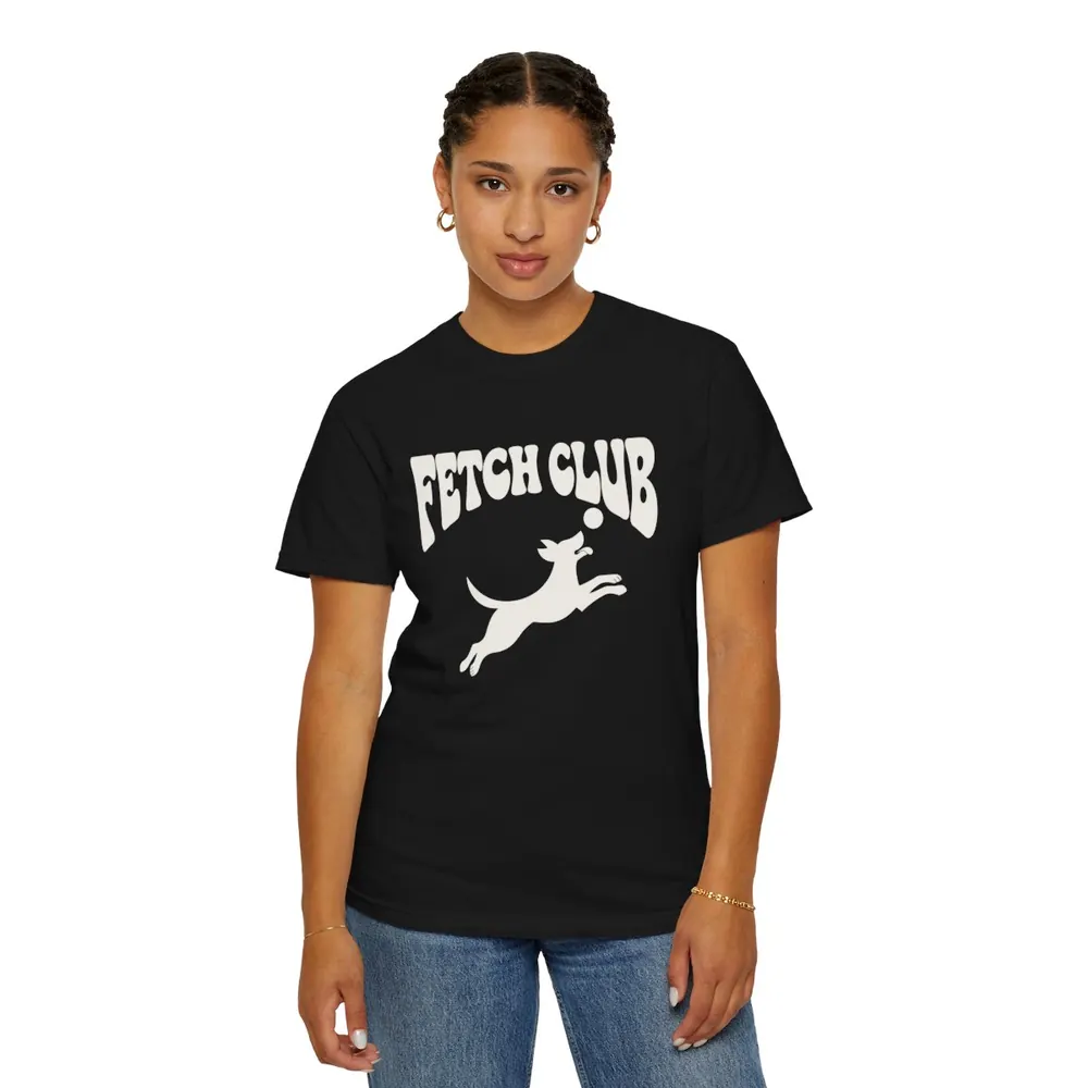 Model wearing the Fetch club groovy tee in Black