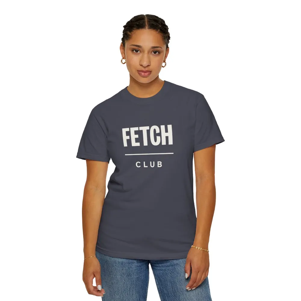 Model wearing the Fetch club lettering tee in Navy