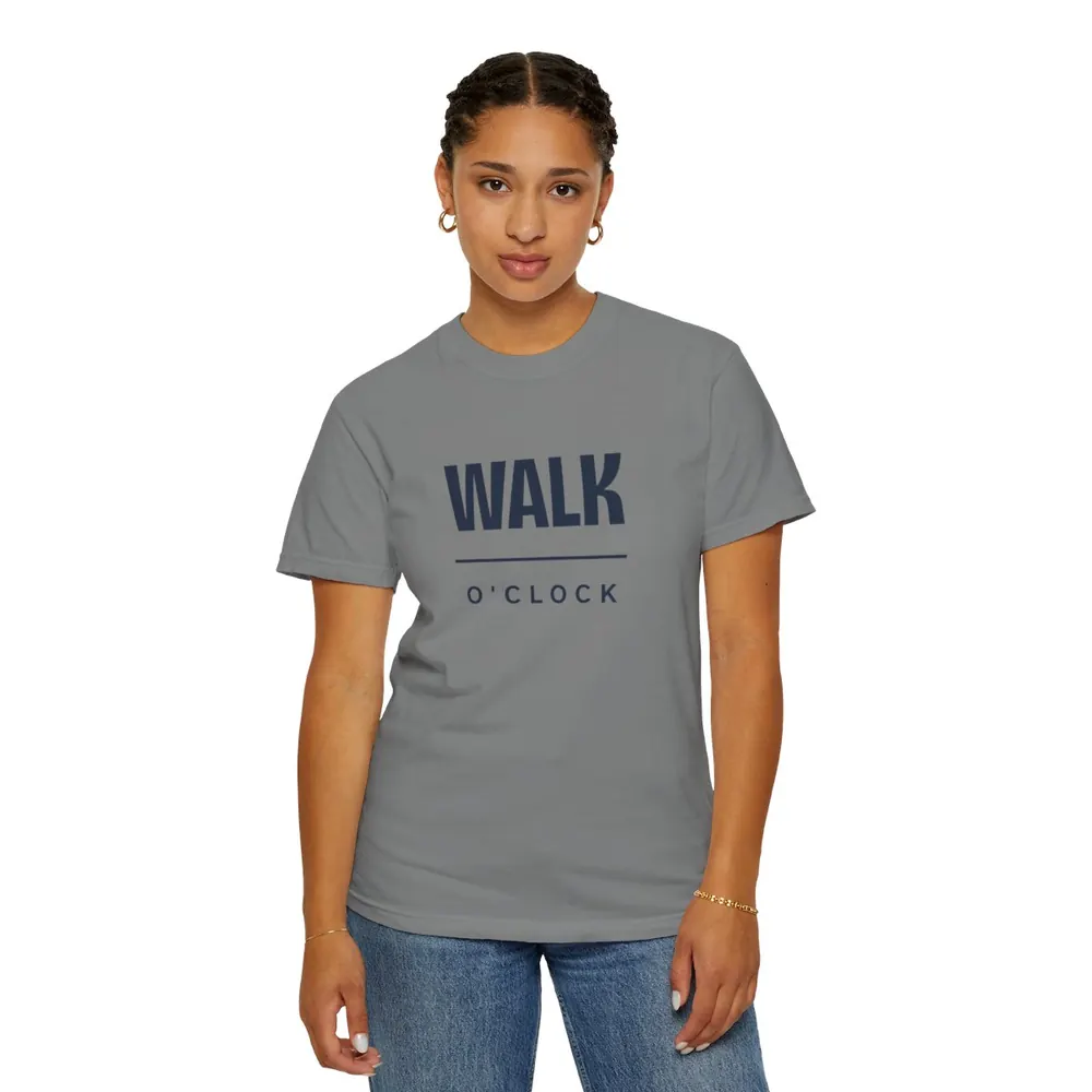 Model wearing the Walk o'clock lettering tee in Heather Gray